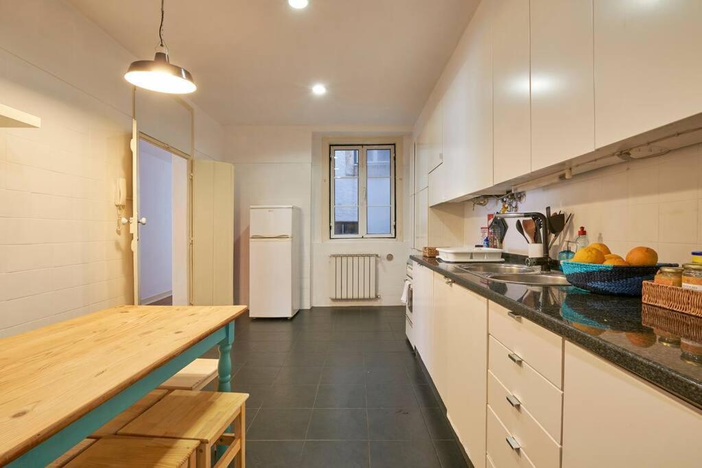 Stunning Apartment Near Chiado Lisboa Exterior foto